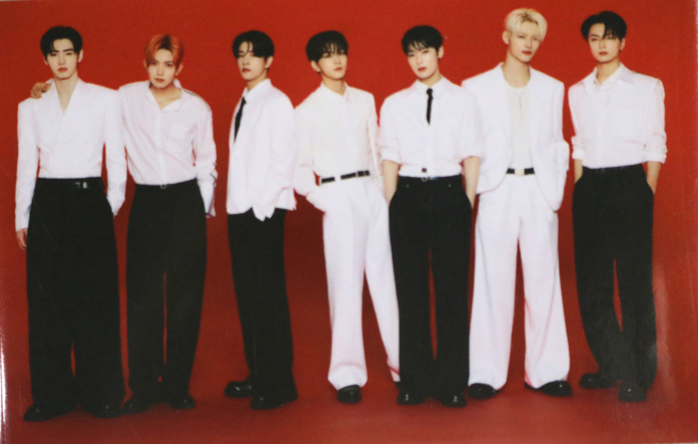 ENHYPEN - World Tour 'WALK THE LINE : FINAL' - WEVERSE POB group photocard