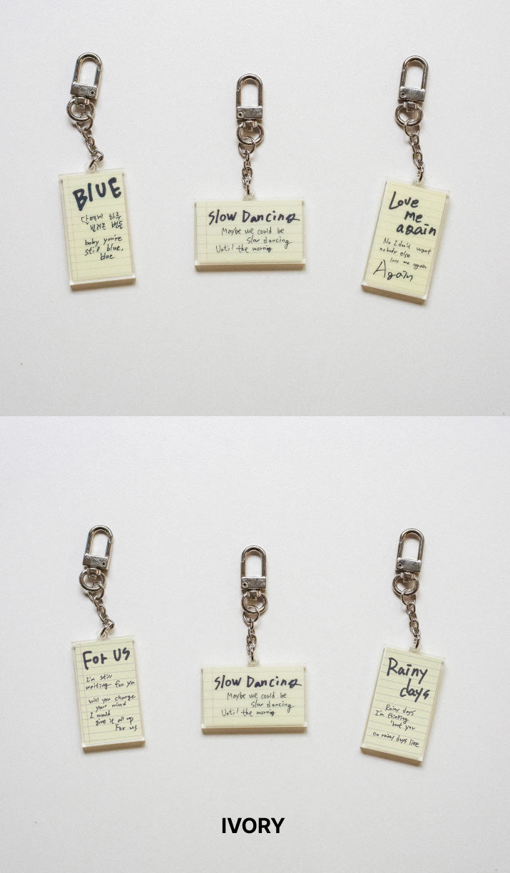 BTS V – LAYOVER KEYRING IVORY