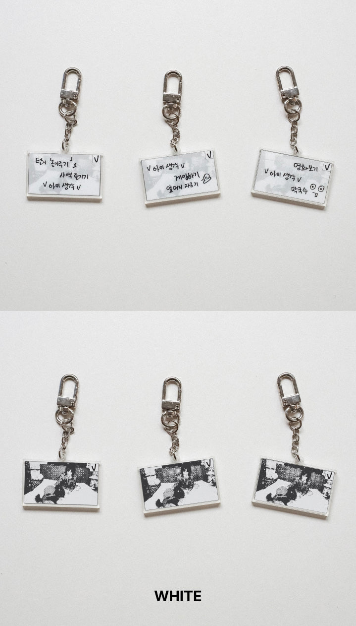 BTS V – LAYOVER KEYRING White